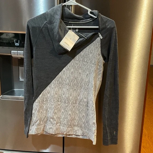 Smartwool Charcoal and Cream Patterned Top - Retail $125! - Picture 1 of 7
